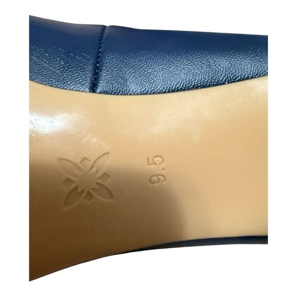 BCBGeneration Holli Pointed Toe Pump Blue size 9.5 - Picture 10 of 10